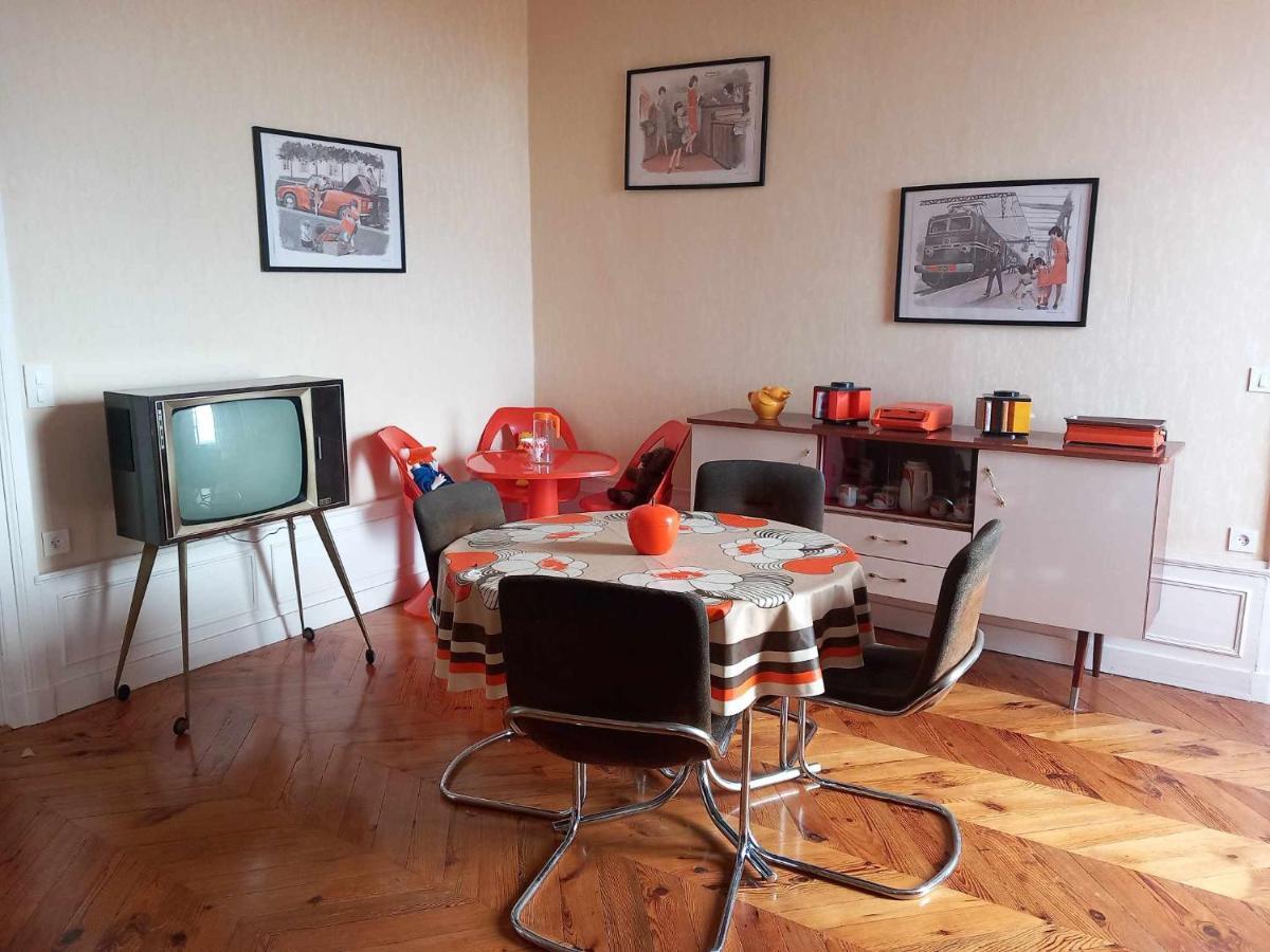 Vintage ,La Capsule Temporelle Wifi Draps Parking Publique Gratuit Apartment Тиерс Екстериор снимка